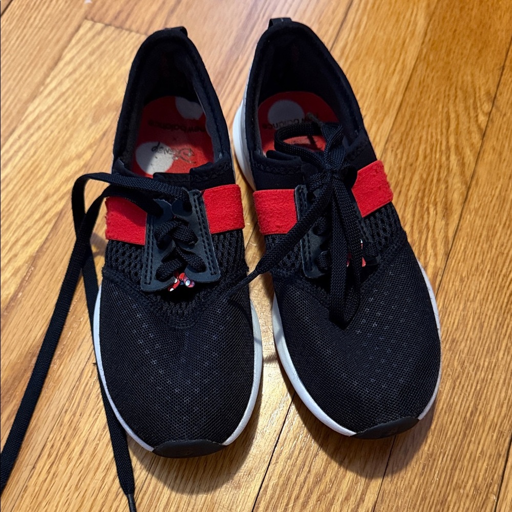 Minnie Mouse new balance